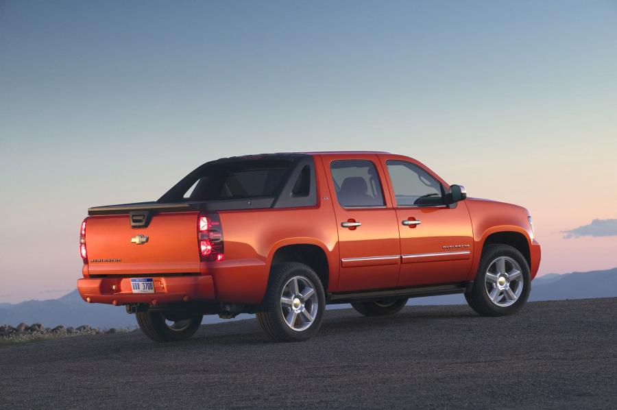  Chevrolet Avalanche 2011 года  (фото 3 из 4)